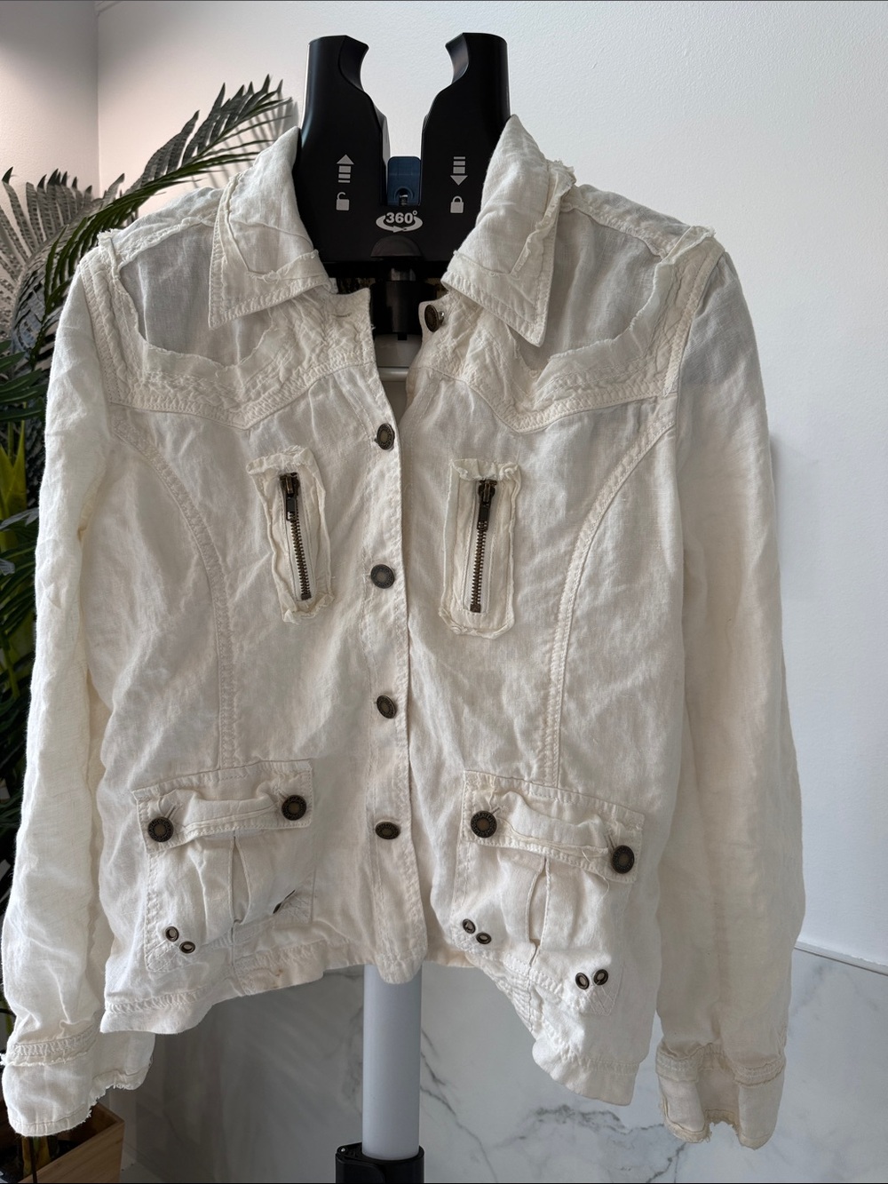 Sugarlips Off/White Button-Front 100% Linen 
Jacket with Zip Pockets